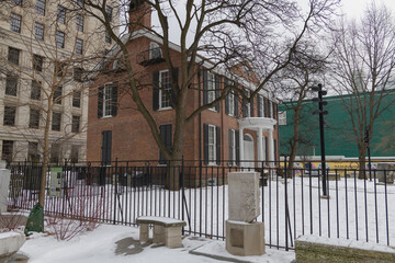Naklejka premium perspective view of Campbell House Museum, a heritage mansion form 1822, located at 160 Queen St W, Toronto