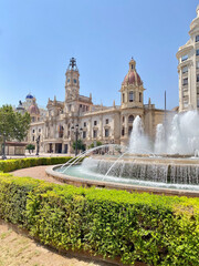 Obraz premium Rathaus von Valencia (Ayuntamiento de Valencia) mit dem Brunnen