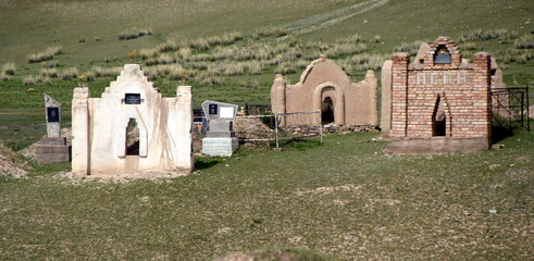 Alter Friedhof in der N&auml;he von Naryn