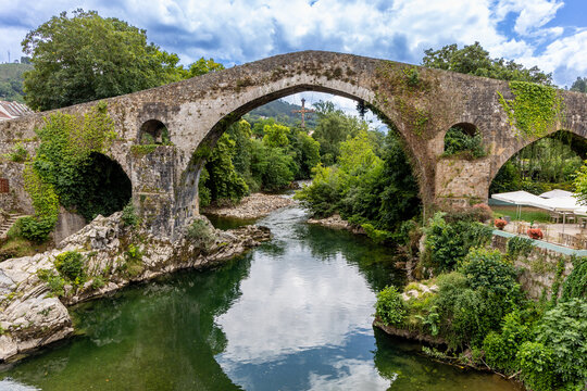 Puente romano de Cangas de On&iacute;s
