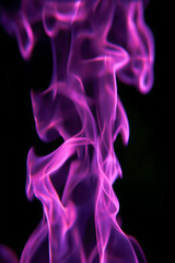 Obraz premium クールな紫色の炎が描く有機的な曲線とグラデーション