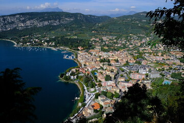 Naklejka premium aerial view of lake