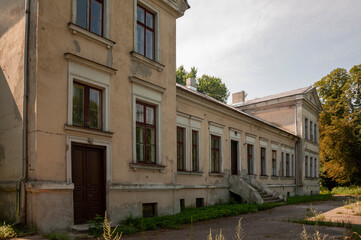Fototapeta premium Abandoned Historic Palace in Poland – Decay of European Aristocracy