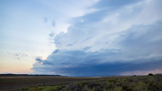 Supercell thunderstorm in the heart of the Spanish Great Plains, in the province of Zaragoza