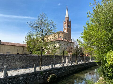 Casarsa della Delizia - Duomo di San giovanni di Casarsa
