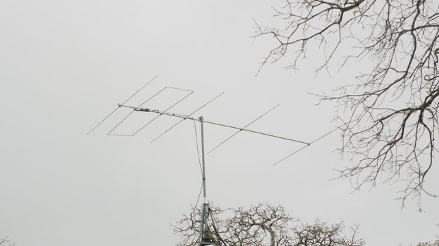 VHF radio communications directional antenna turning to search for radio signals. 