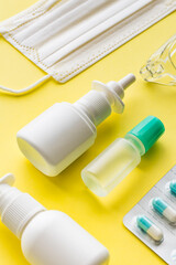 花粉症　対策　目薬　点鼻薬　グッズ　アイテム　黄色背景