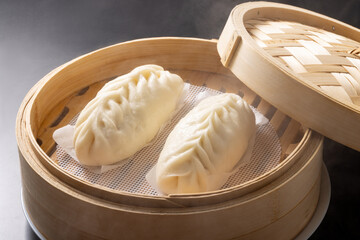 餃子ドッグ　蒸籠蒸し