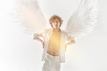 Naklejka premium Radiant Golden Archangel