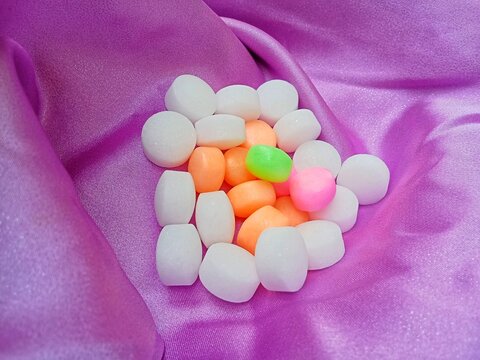 Camphor granules for clothes freshener 