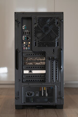 デスクトップパソコンの背面　テクノロジー
