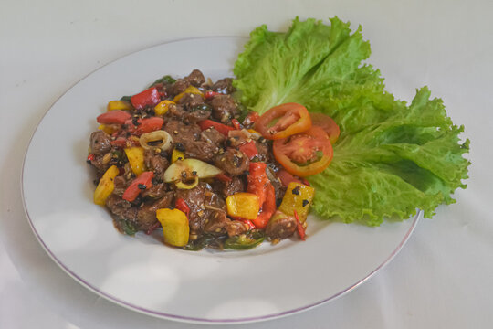 Spicy Stir Fried Beef With Bell Peppers