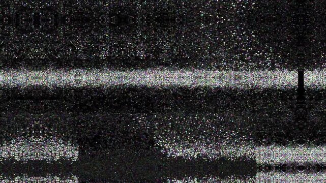 High speed digital static glitch transition with TV noise distortion