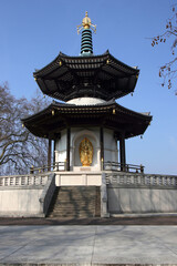 friedenspagode im battersea park, london