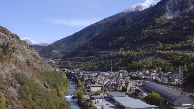 Drone ville de montagne Modane