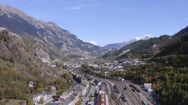 Drone ville de montagne Modane