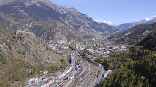 Drone ville de montagne Modane