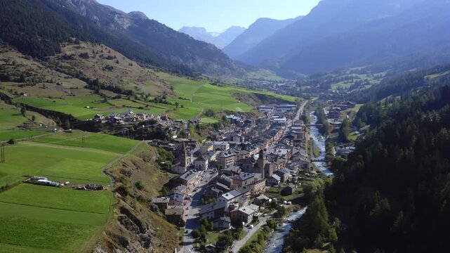 Village de Montagne en &eacute;t&eacute; Val Cenis