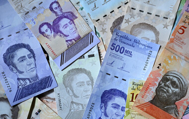 current banknotes from the Republic of Venezuela