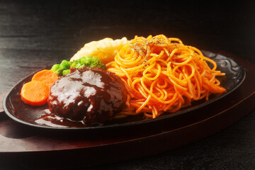 ハンバーグとスパゲッティー