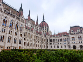 Fototapeta premium The Hungarian Parliament Building, the iconic landmark of Budapest on a winter Christmas day