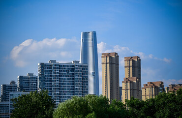 Obraz premium Wuhan City Skyline with Modern Tower and Historic Architecture