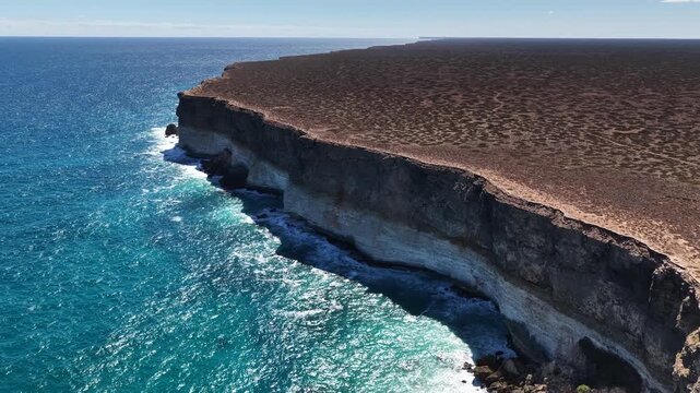 South Australia coastline &ndash; 4K aerial drone footage of dramatic limestone cliffs, deep blue ocean and vast wilderness along the Great Australian Bight