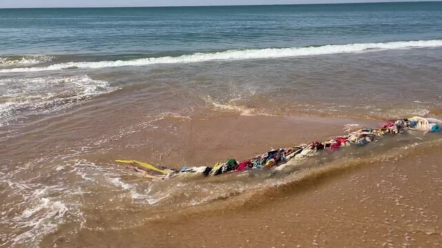 Plages du Senegal pollu&eacute;es &agrave; Mbour