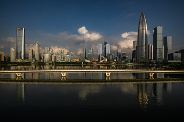 Obraz premium Shenzhen Bay Morning Skyline with Modern Architecture