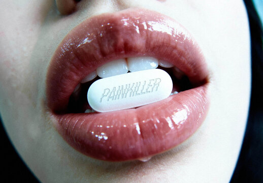 Pill Mockup in Lips