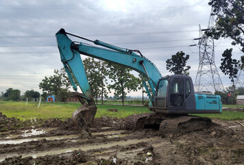 heavy equipment transportation industry. contractor machine.
