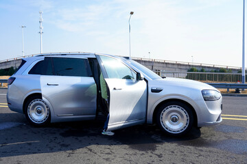 Obraz premium Chinese brand cars using Huawei's intelligent driving system are currently undergoing testing and trial drives.