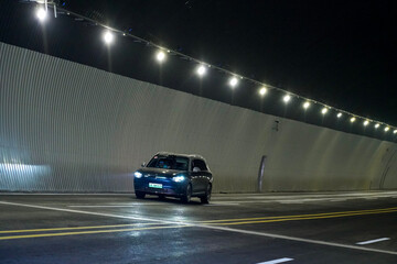 Obraz premium Chinese brand cars using Huawei's intelligent driving system are currently undergoing testing and trial drives.