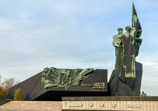 Monument to the liberators of Donbas featuring bronze statues, Donetsk Oblast, Donetsk, Ukraine