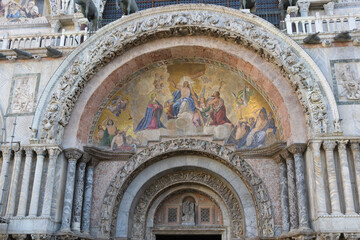 Fototapeta premium mosaic in detail of the Basilica San Marco in Venice, Italy