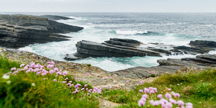 Spectacular Kilkee Cliffs, at the Loop Head Peninsula, remote and wild stretch of stunning coastline, Wild Atlantic Way Discovery Point, county Clare, Ireland.