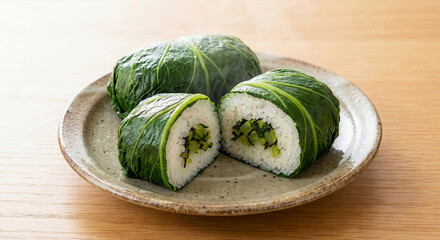 和歌山の郷土料理、高菜で包んだヘルシーなめはり寿司