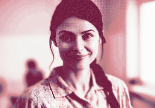 Halftone Dot Blur Photo Effect