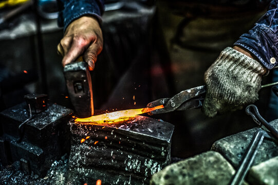 鍛冶職人の仕事