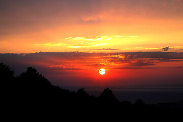 Obraz premium Beautiful sunset in the mountains.