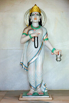 statue of durga