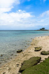 沖縄　本島　エメラルドビーチ　岩