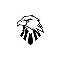 Obraz premium Powerful eagle head vector illustration. Majestic bird of prey graphic design for mascot, emblem, logo, or icon. Stylized black and white art.