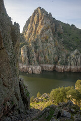 Monfrague cliff over Tagus river © MiguelA
