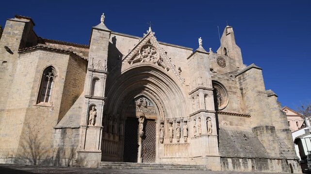 Medieval Morella with Santa Mar&iacute;a la Mayor Basilica &ndash; Panoramic Video