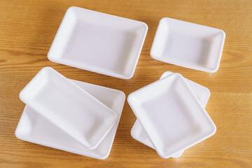 白い食品トレー｜ごみ・資源・リサイクル　イメージ