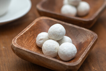 ブルネージュクッキー、焼き菓子、丸いクッキー、白い、ホワイトデー