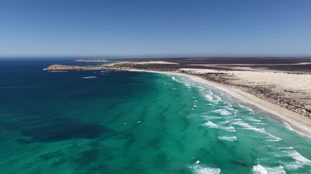 Scott Bay, Fowlers Bay, South Australia &ndash; 4K aerial drone view of Great Australian Bight coastline, turquoise ocean, sand dunes, white sand beach and limestone cliffs