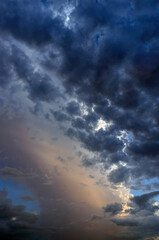Obraz premium Colorful sunset at the sea, clouds