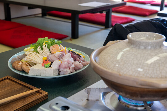 あんこう鍋　具材　土鍋